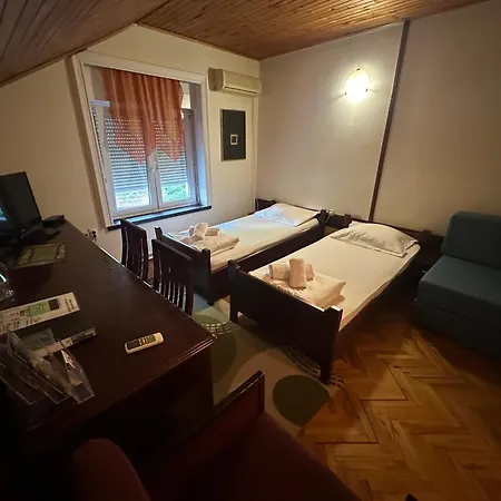 Prenociste Regina 3* 帕利克