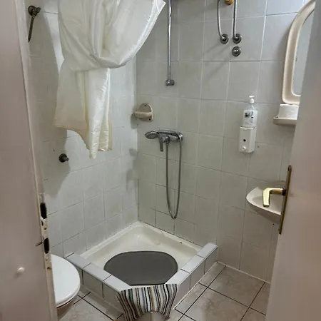 Prenociste Regina 公寓式酒店