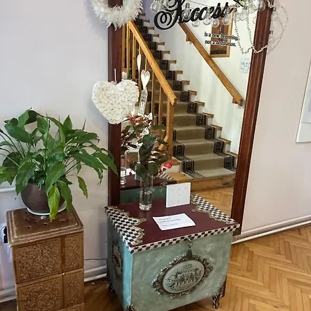 Prenociste Regina 帕利克